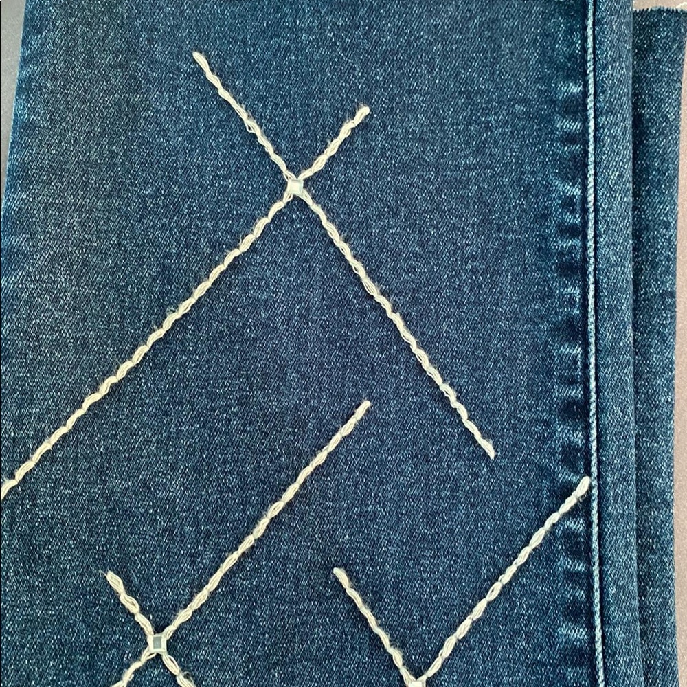NWT Women Embroidered Jeans - Picture 5 of 5